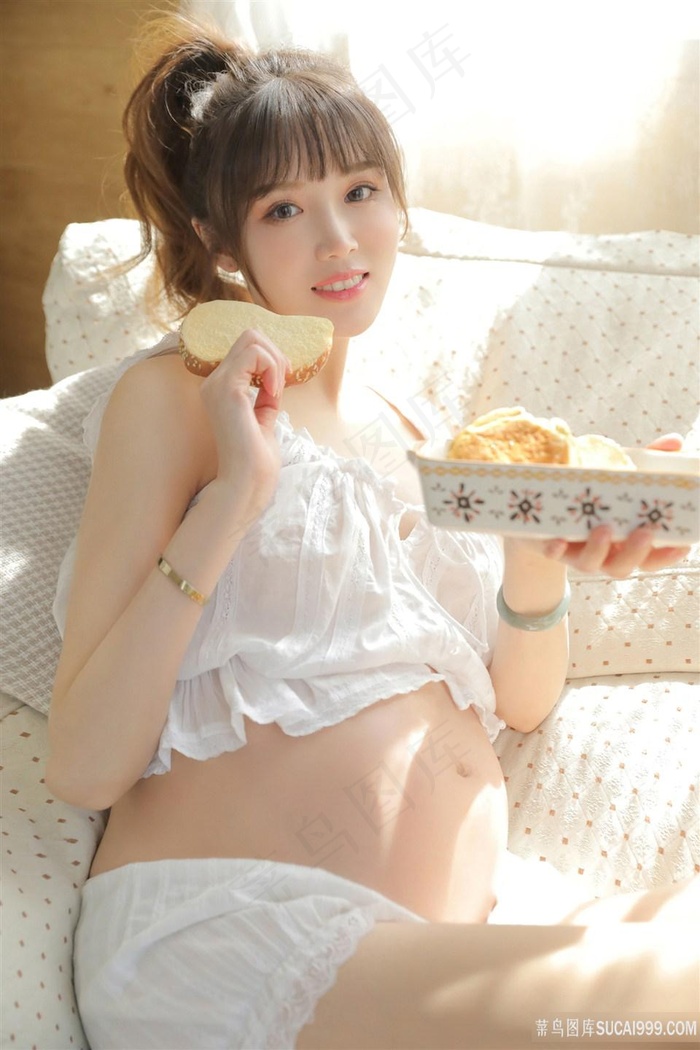 女高中生被c吃奶无尽
